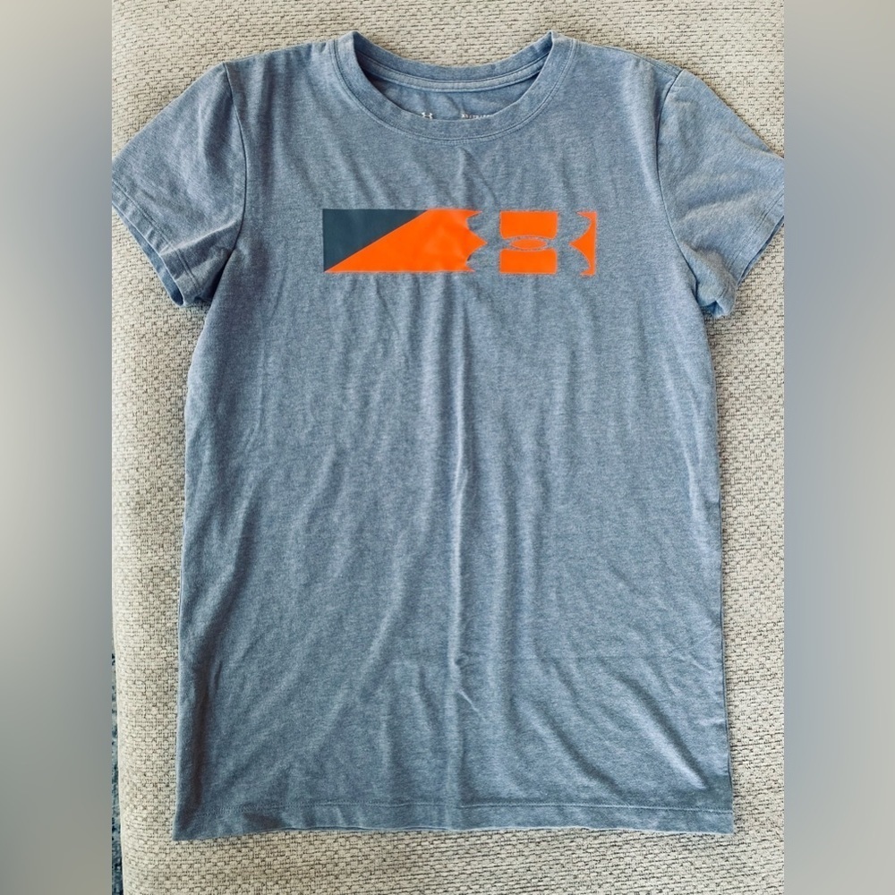 Under Armour women’s XS classic gray t shirt​​​​